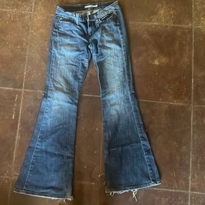 Great quality jeans super cute pockets